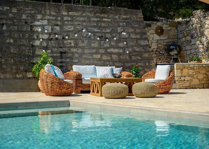Serenity By Paxosretreats Vilă